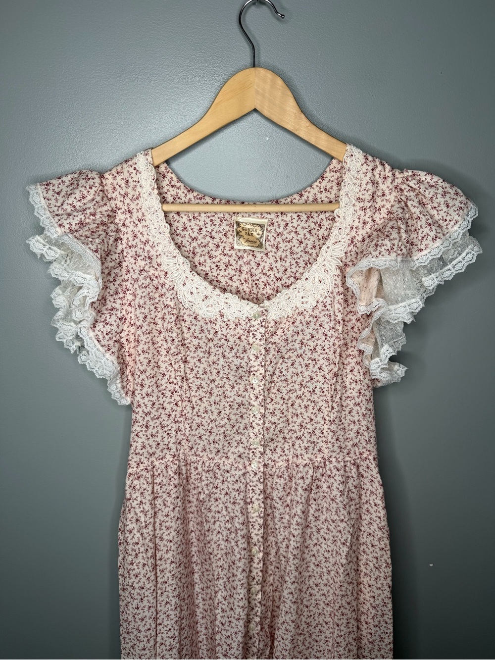 GUNNE SAX Vintage 70s Ditsy Floral Calico Lace Flutter Sleeve Prairie Dress - Picture 4 of 15